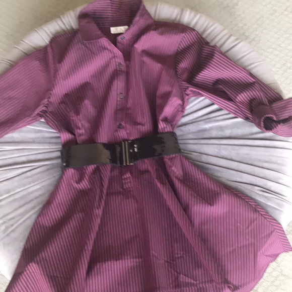 Joan Rivers high/low hem button down blouse. Purple and dark navy stripe- Fun! - Picture 3 of 7